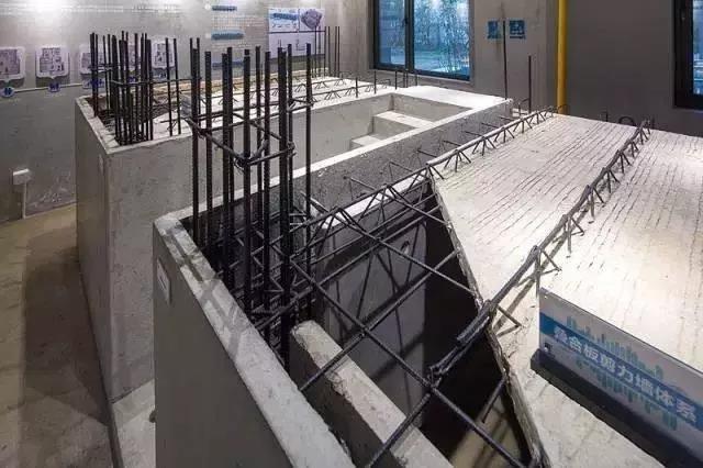 通過BIM提前檢驗防止鋼筋碰撞的情況.jpg